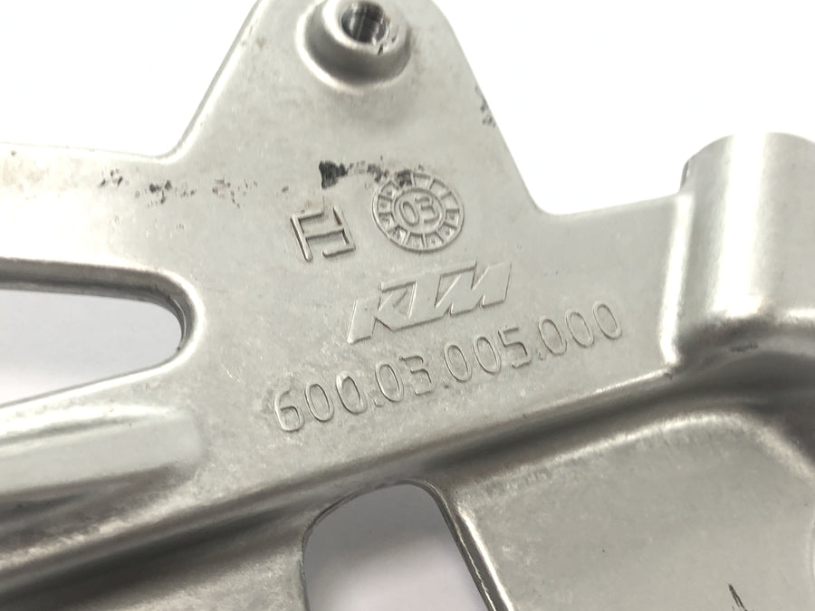 KTM 950 Adventure LC8 [2004] - engine mount engine mount engine mount left and right pair