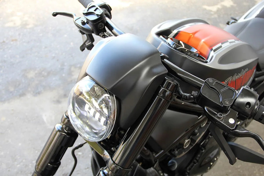 Harley Davidson V-Rod [CULT WERK] – Carénage de phare