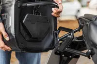 Moto Guzzi V7 850 Stone Special [SW-MOTECH] – V-LOC WP side bag (11 liters)
