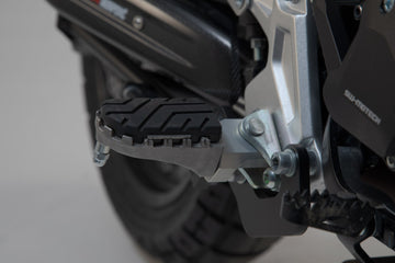 Aprilia Tuareg 660 [2022-2024] - ION Fußrasten-Kit, Ausführung FRS.06.011.10200/S – Bild 2
