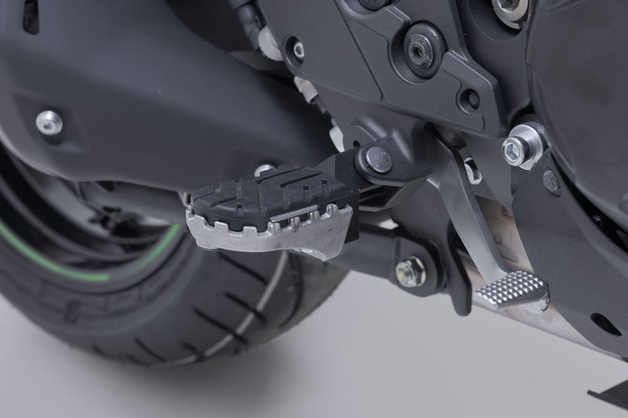 Kawasaki Versys 1100 [2025-2026] - ION footrest kit black – picture 2
