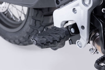CFMOTO 800 MT-X [2025-2026] - Jeu de repose-pieds EVO, version FRS.10.112.10000/B – photo 1