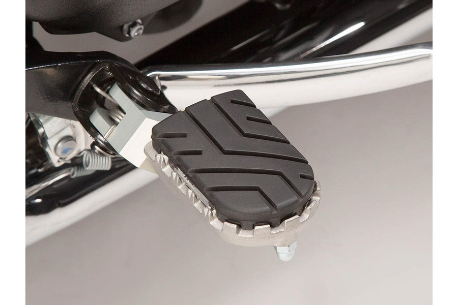 Triumph Bonneville 865 SE [2012] - Kit repose-pieds ION – photo 3