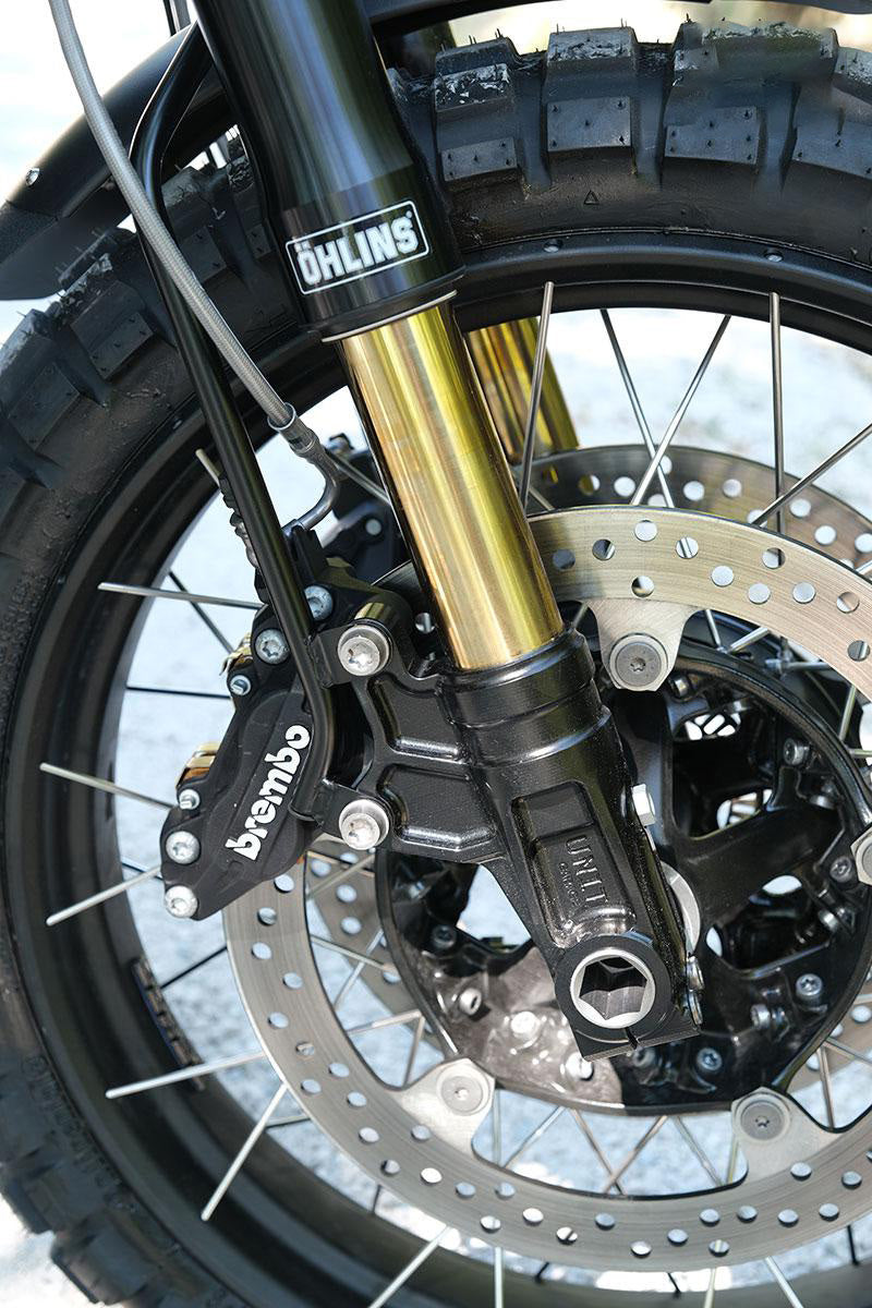 BMW R nineT 1200 Pure [2017-2023] - Öhlins USD-Gabelsatz + Einheit Garagenplatten und -füße (Standardhöhe)
