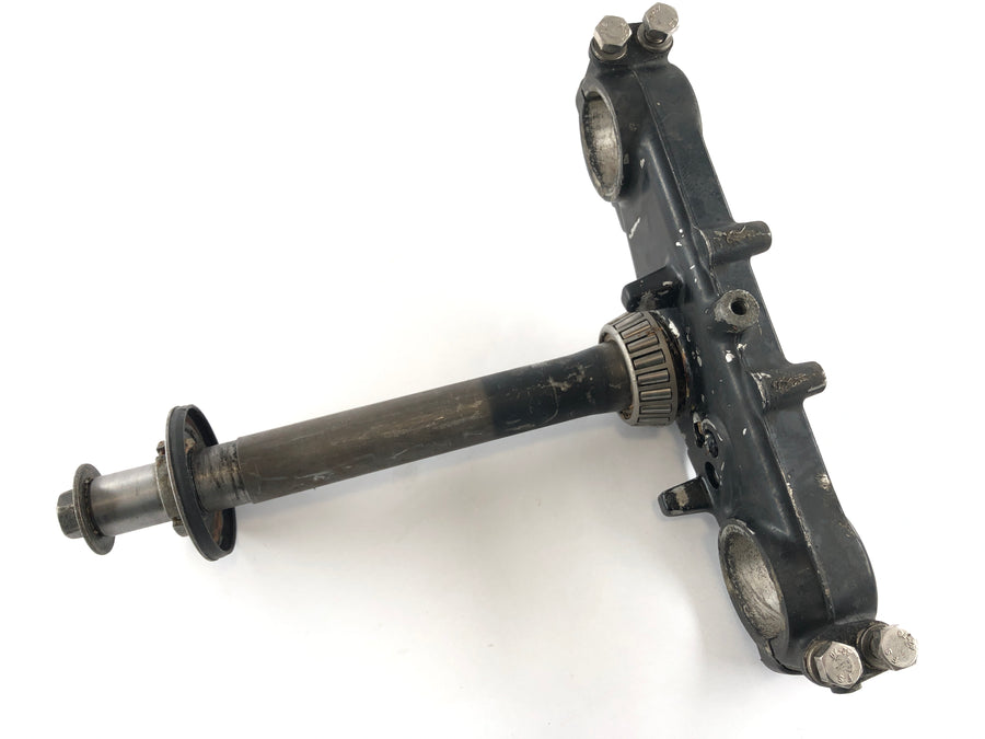 Suzuki DR 600 SN41A [1986] - té de fourche inférieur