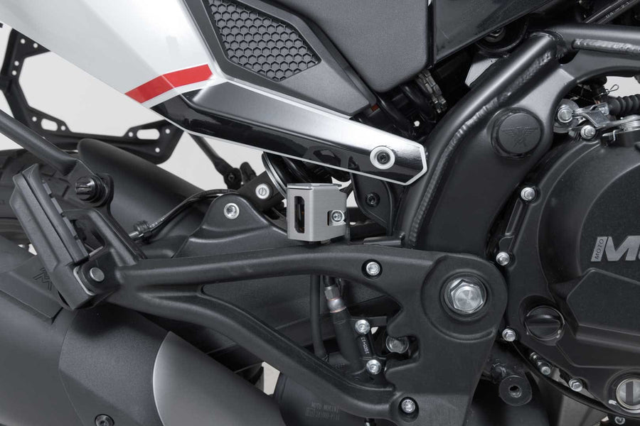 BMW F 650 GS (800 CC) Twin Special Edition [2012] - Brake fluid reservoir protection – picture 7