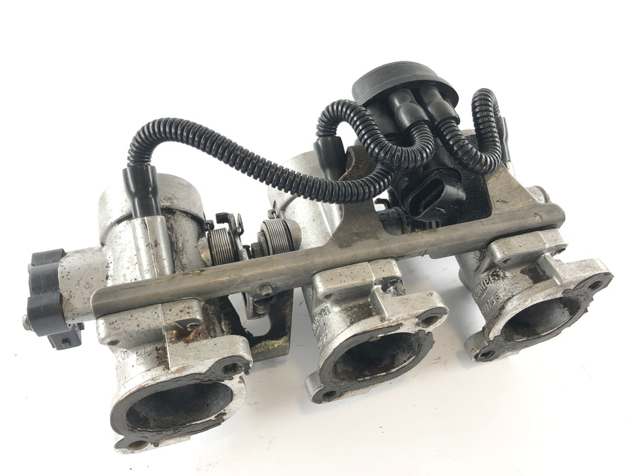 Triumph Tiger 955i 709EN [2001] - Throttle body