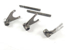 Suzuki RG 250 Gamma GJ21D - Fourchettes et axes de changement de vitesse-1